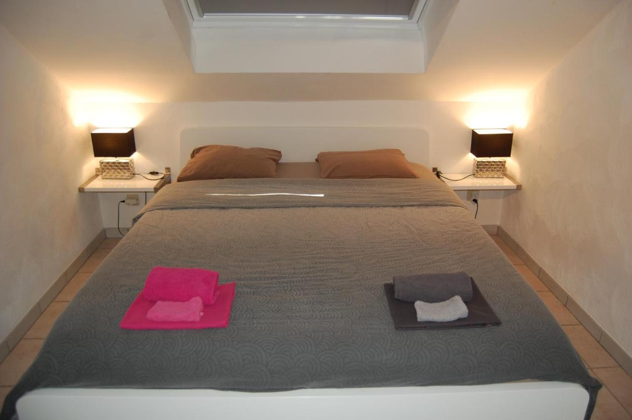 Appartement Fleurs des champs Rochefort Extérieur photo